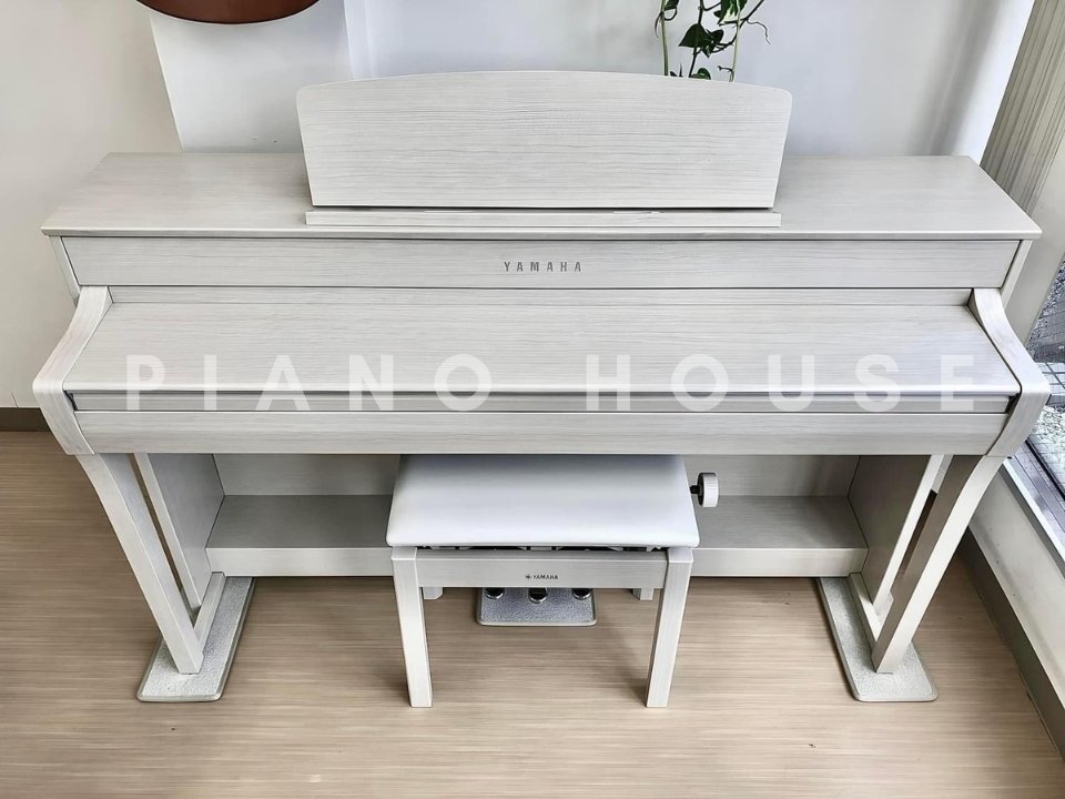 YAMAHA CLP-745 WA - Ảnh thực tế 3